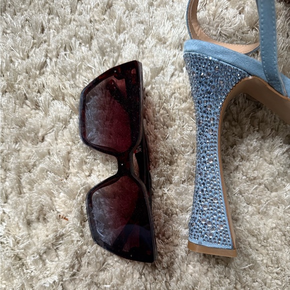 Steve Madden women’s size 8 Rhinestone Blue platform high heels. Prom/Formal - Picture 2 of 6